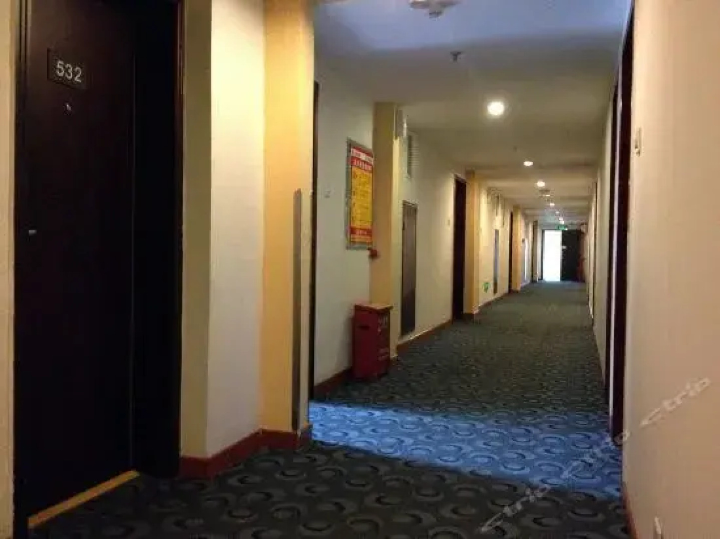 7Days Yiyang Taohualun West Road Walmart Branch