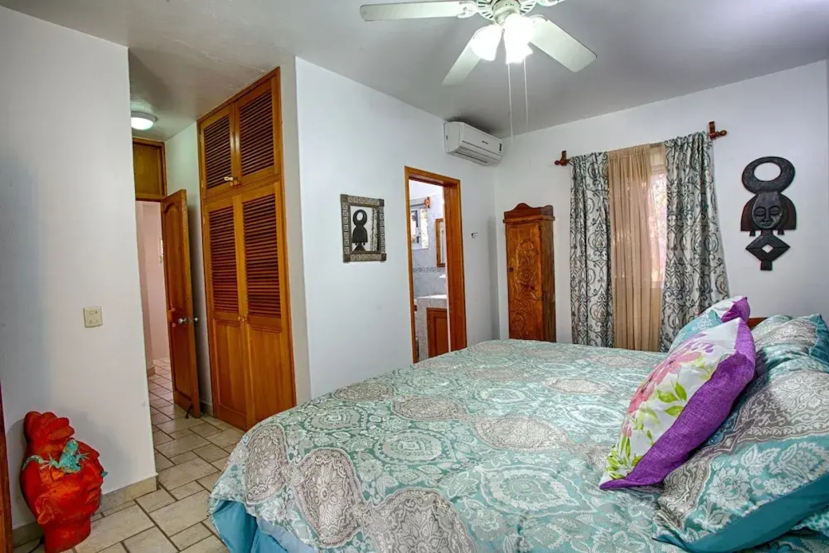 Casa de los Ninos Hotel Room #334413 3 Bedrooms 3 Bathrooms Hotel Room