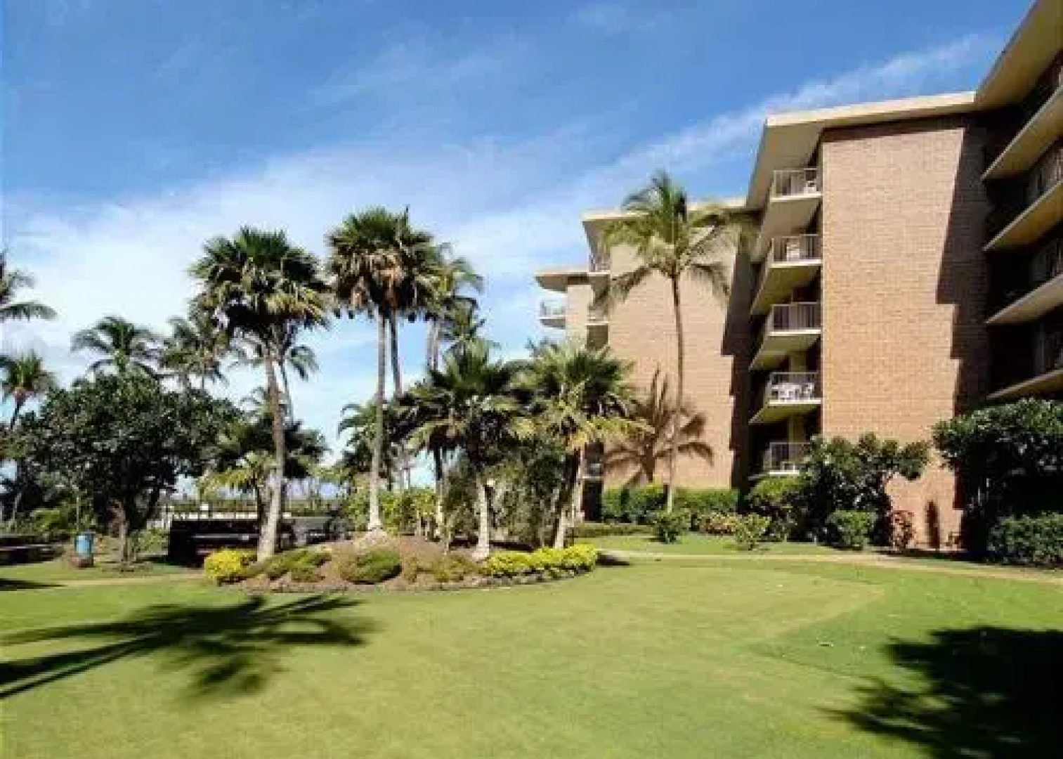 Kauhale Makai 434, 2 Bedroom, 2 Bathroom Oceanfront Condo, Pool