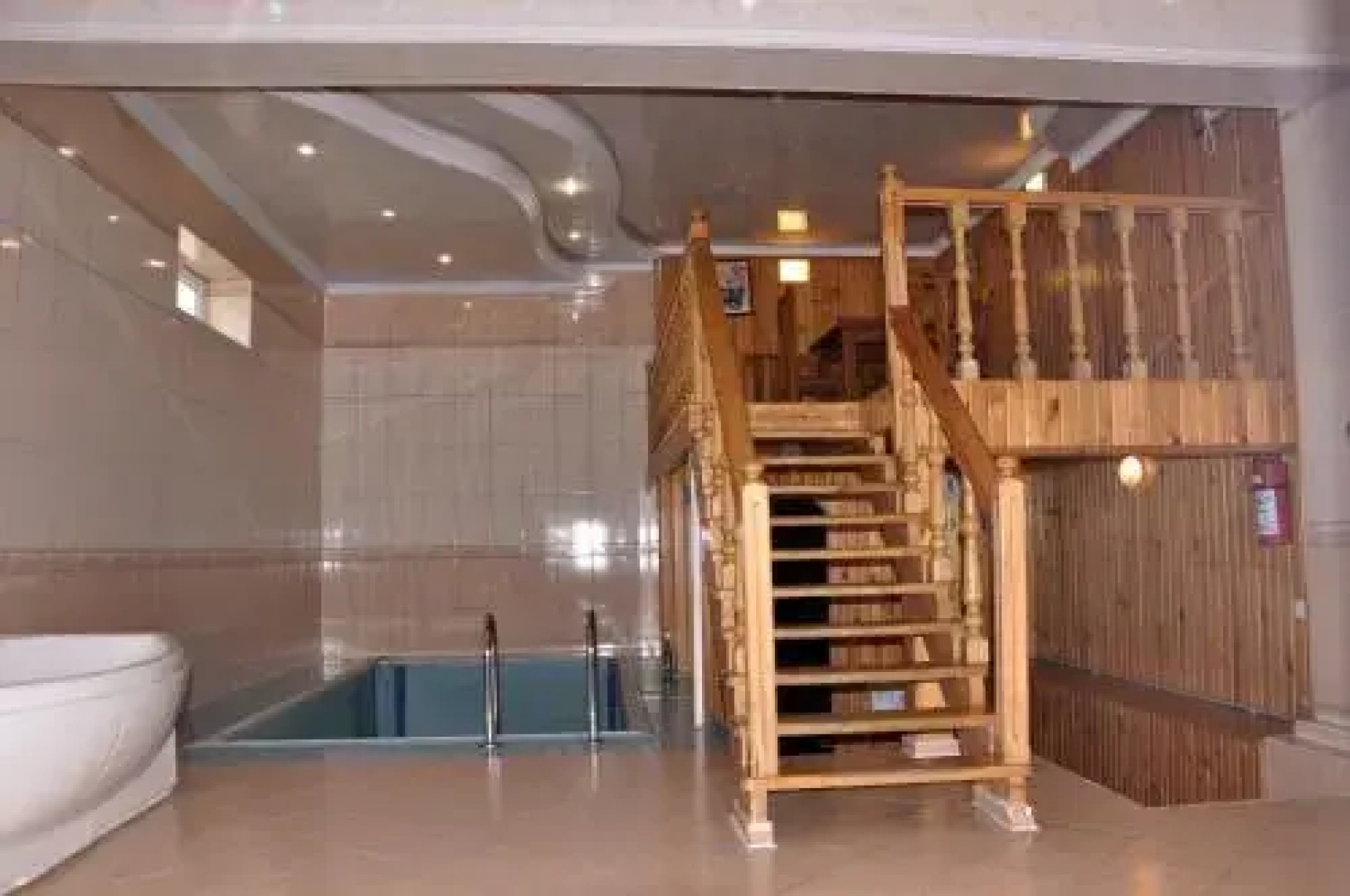 Is Hotel