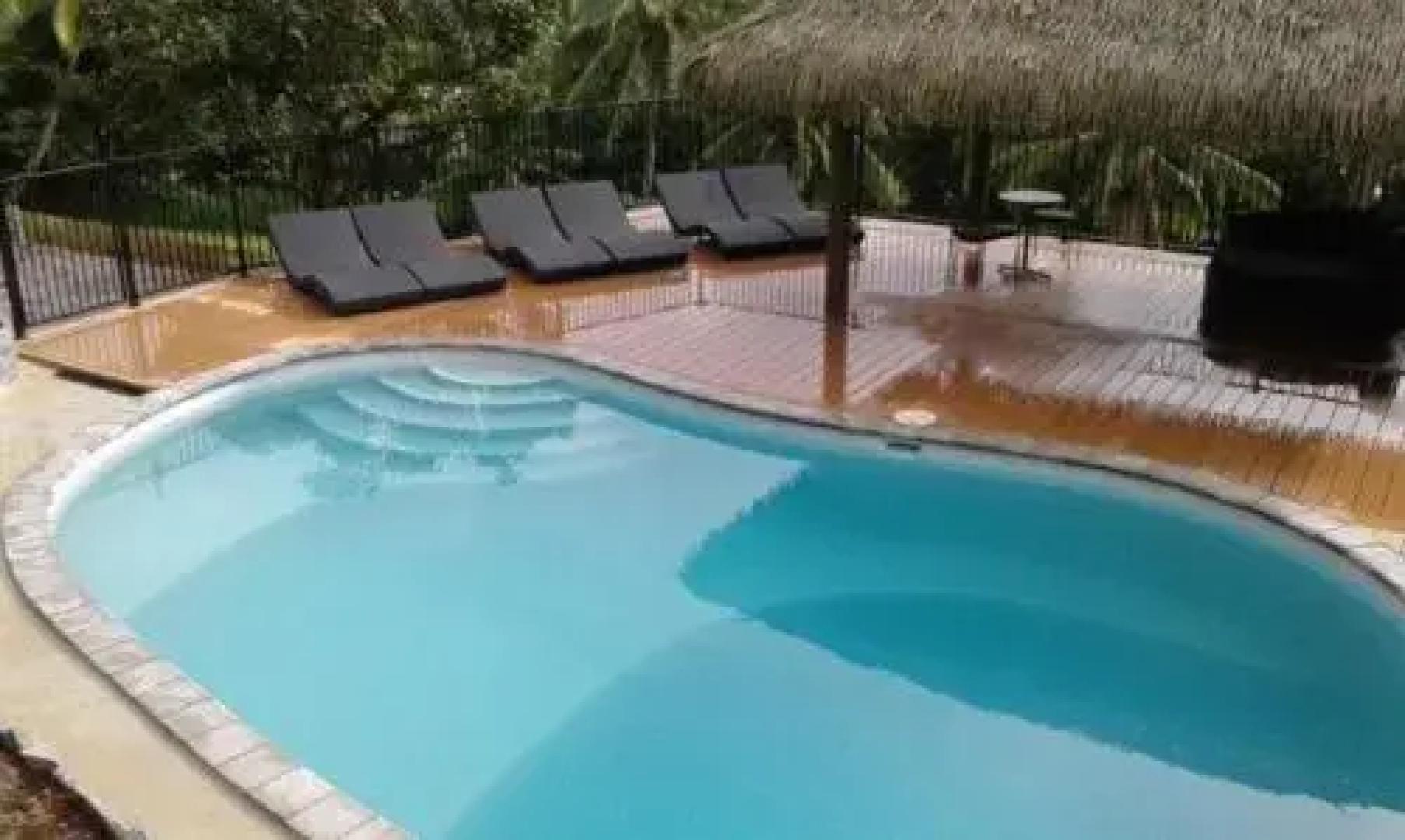 Iro Luxury Retreat