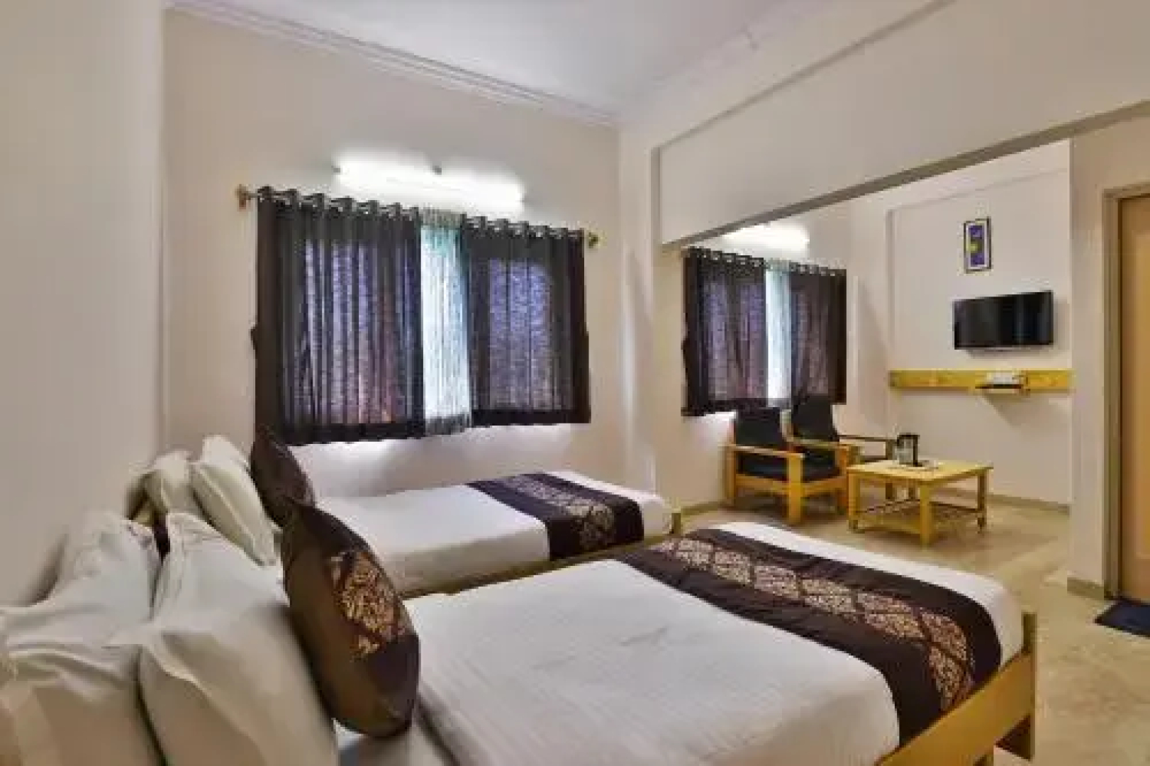 OYO 28448 Tree Top Residency