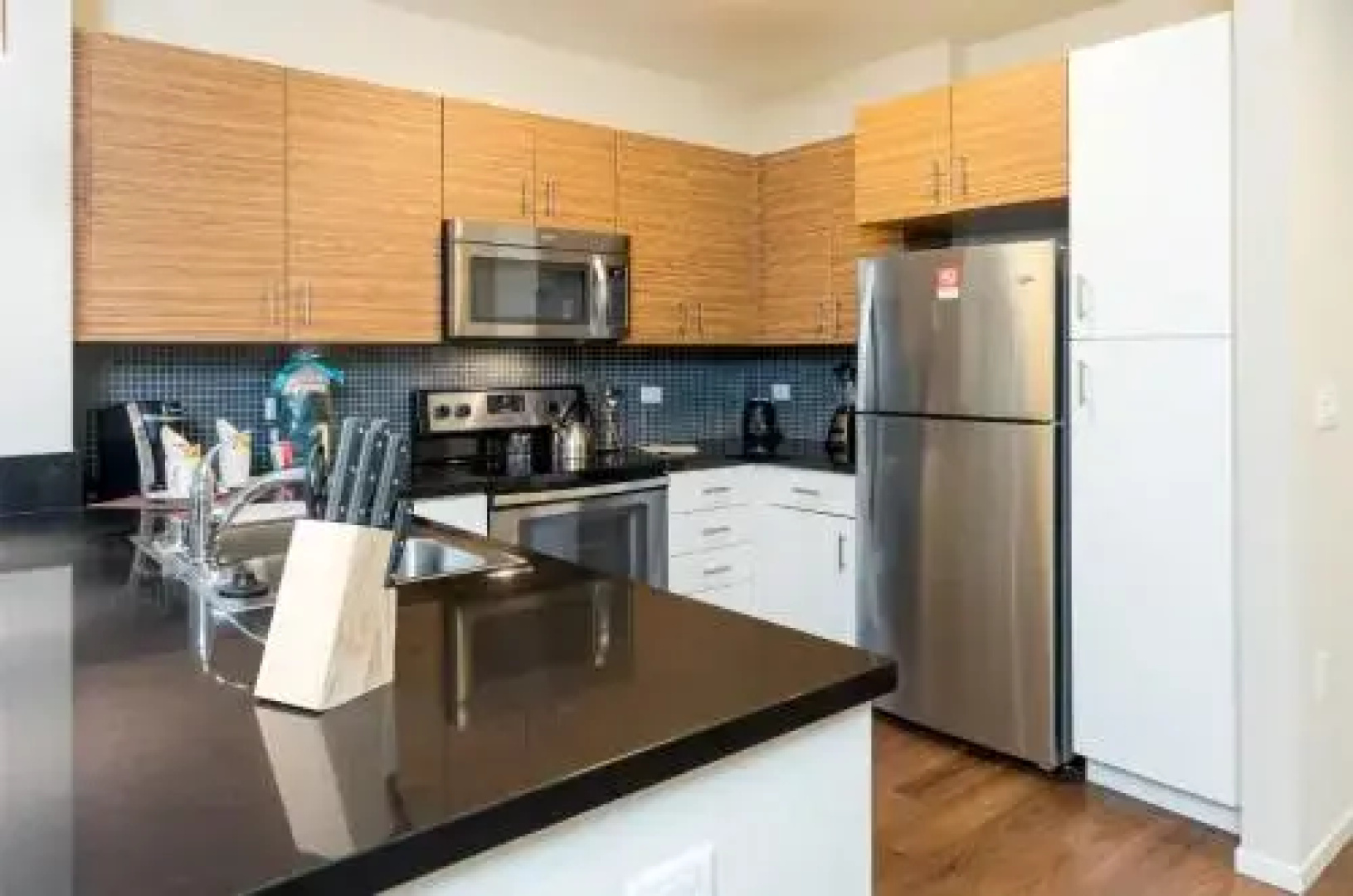 Global Luxury Suites at China Basin