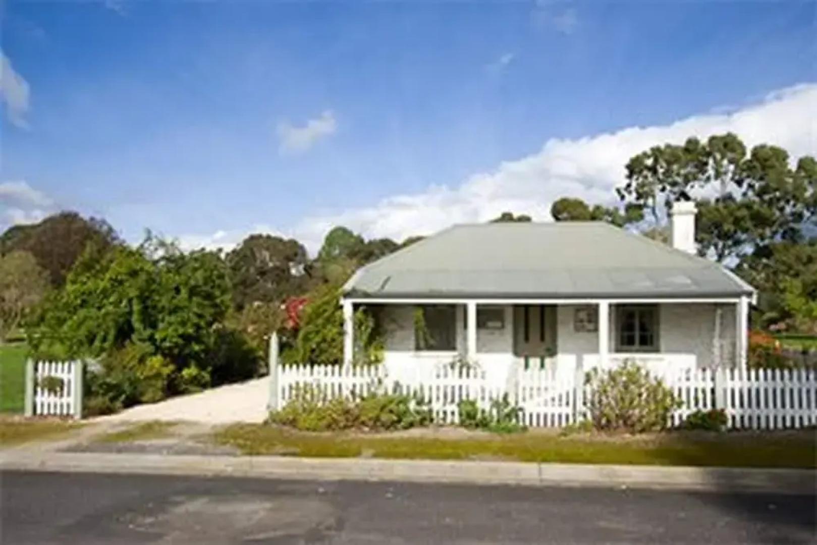 Sarahs Cottage