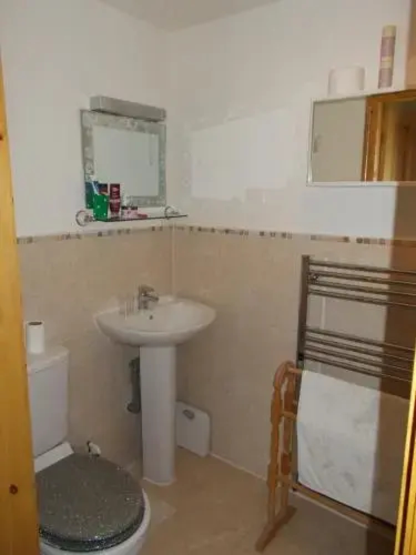 Thompsons Arms Holiday Lets + B & B