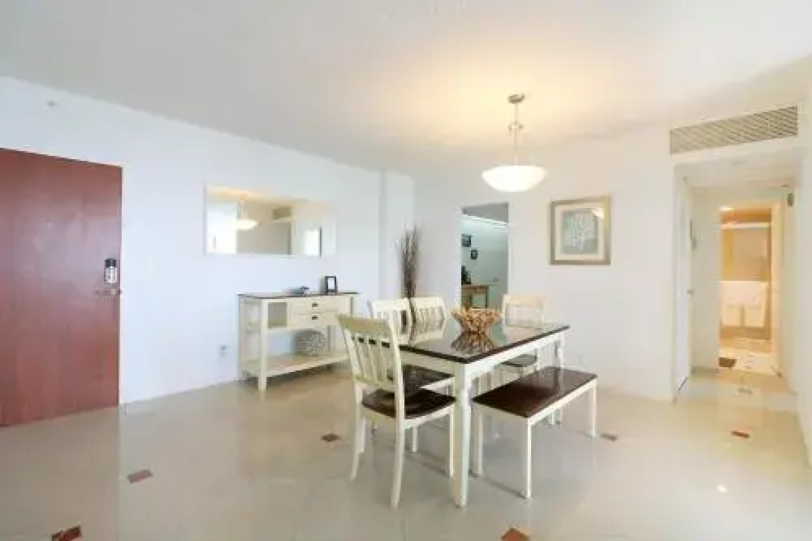 Beautiful Apartment On The Beach!