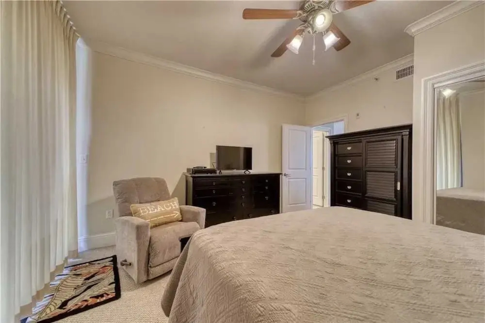 Holiday Isle - Ground Floor Corner Unit