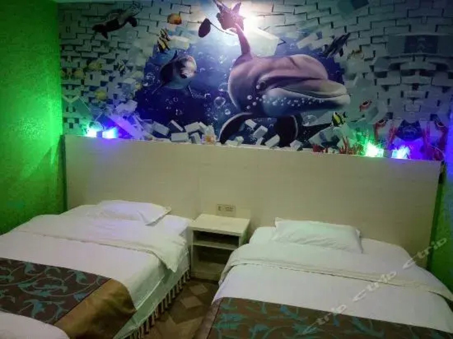 Lingchuan Hualian Business Inn