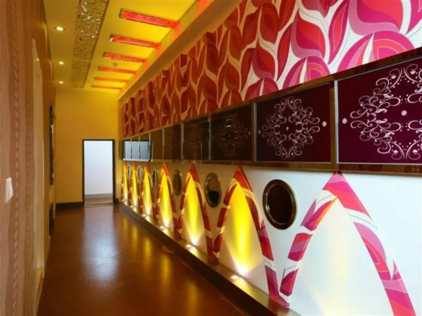 Yi Zheng Holiday Hotel