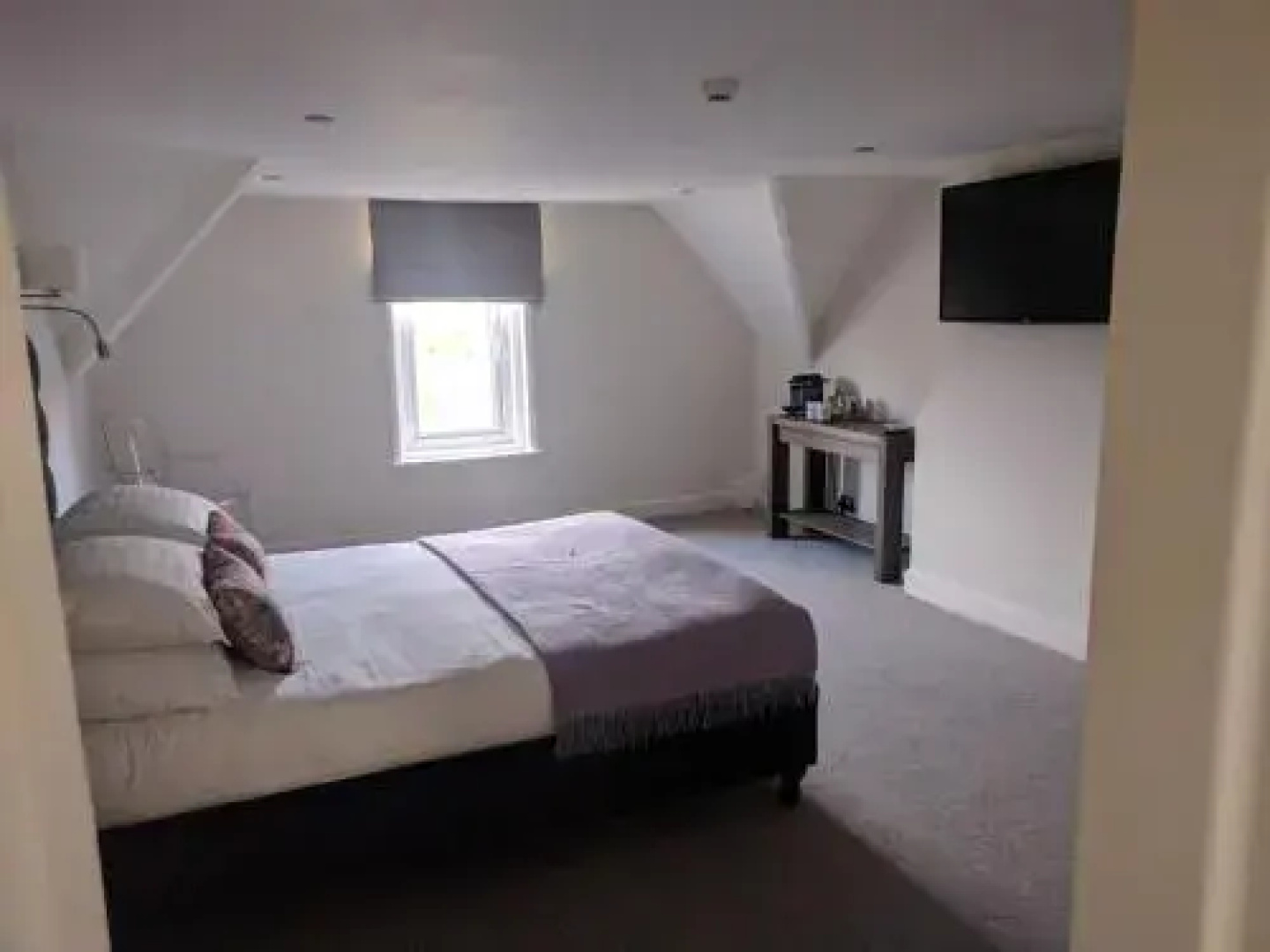 Avenue House