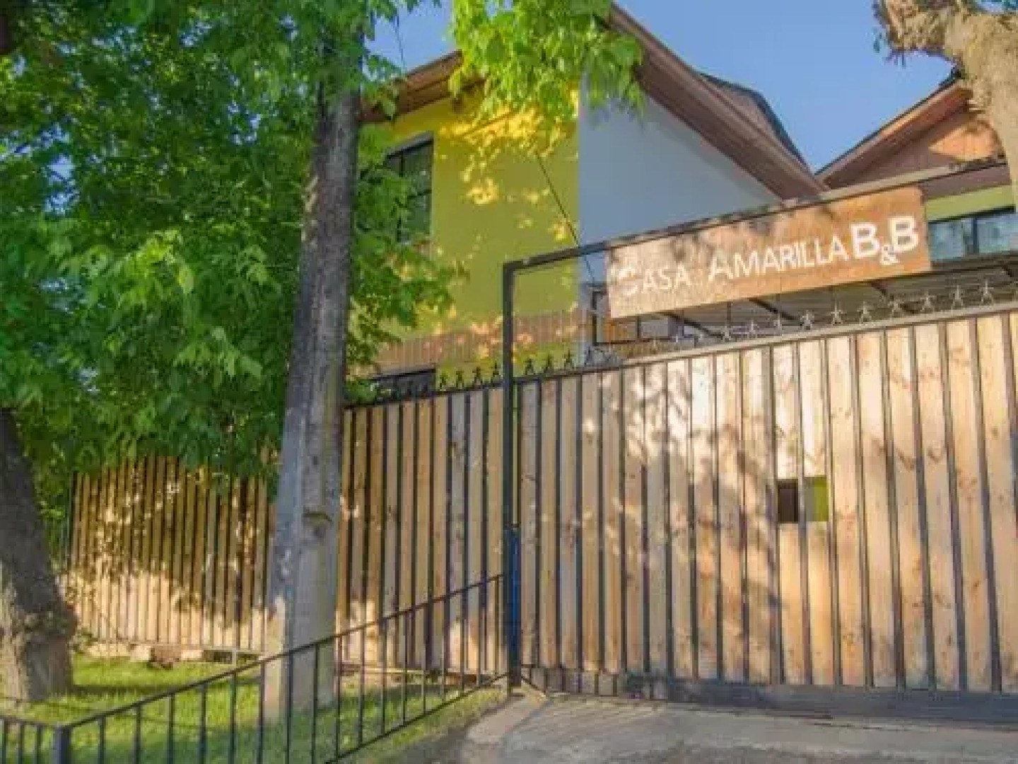 Hostal Casa Amarilla