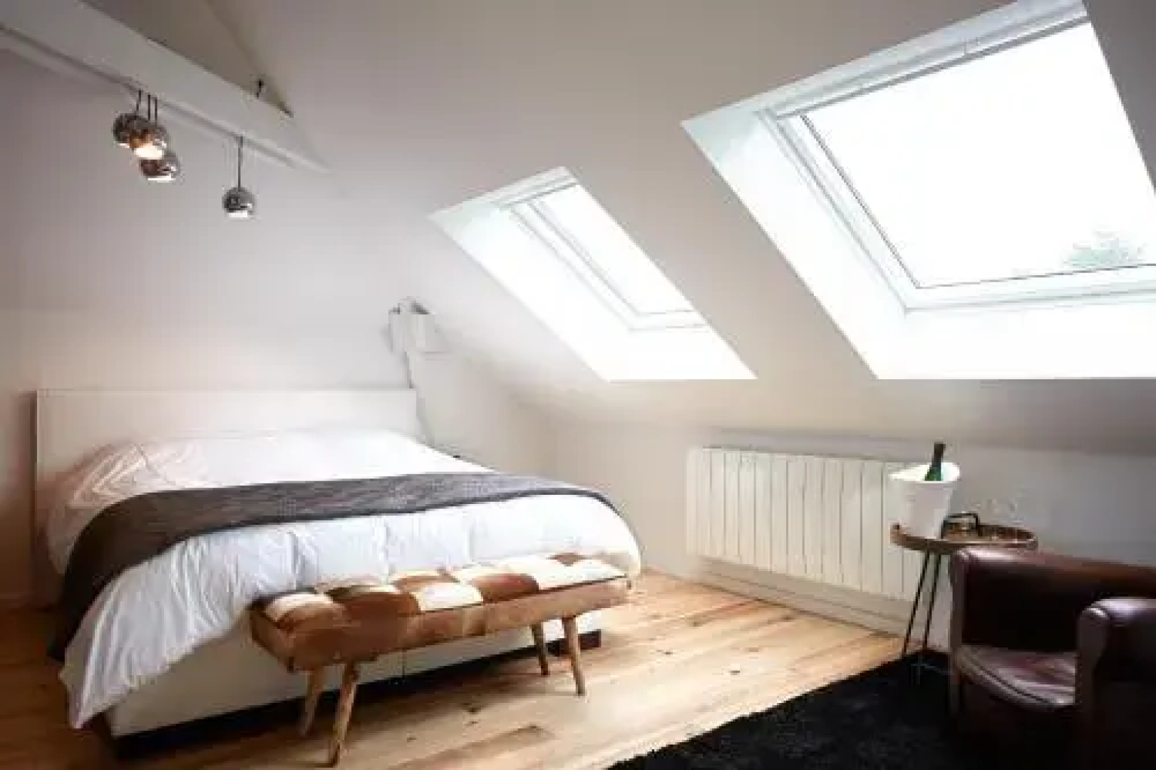 Les Bulles Dorées Art & Gallery & Spa