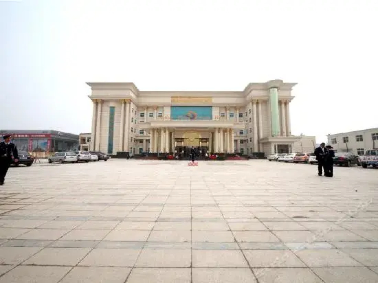 新乡塞纳河温泉酒店