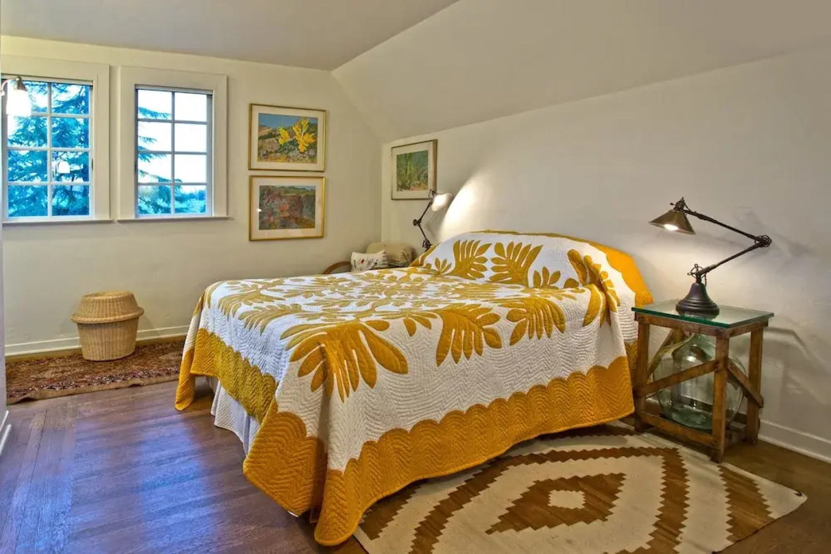 Art and Wine Estate 4 Bedrooms 3 Bathrooms Home