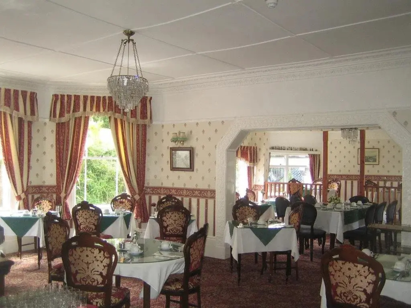 Roseberry Hotel