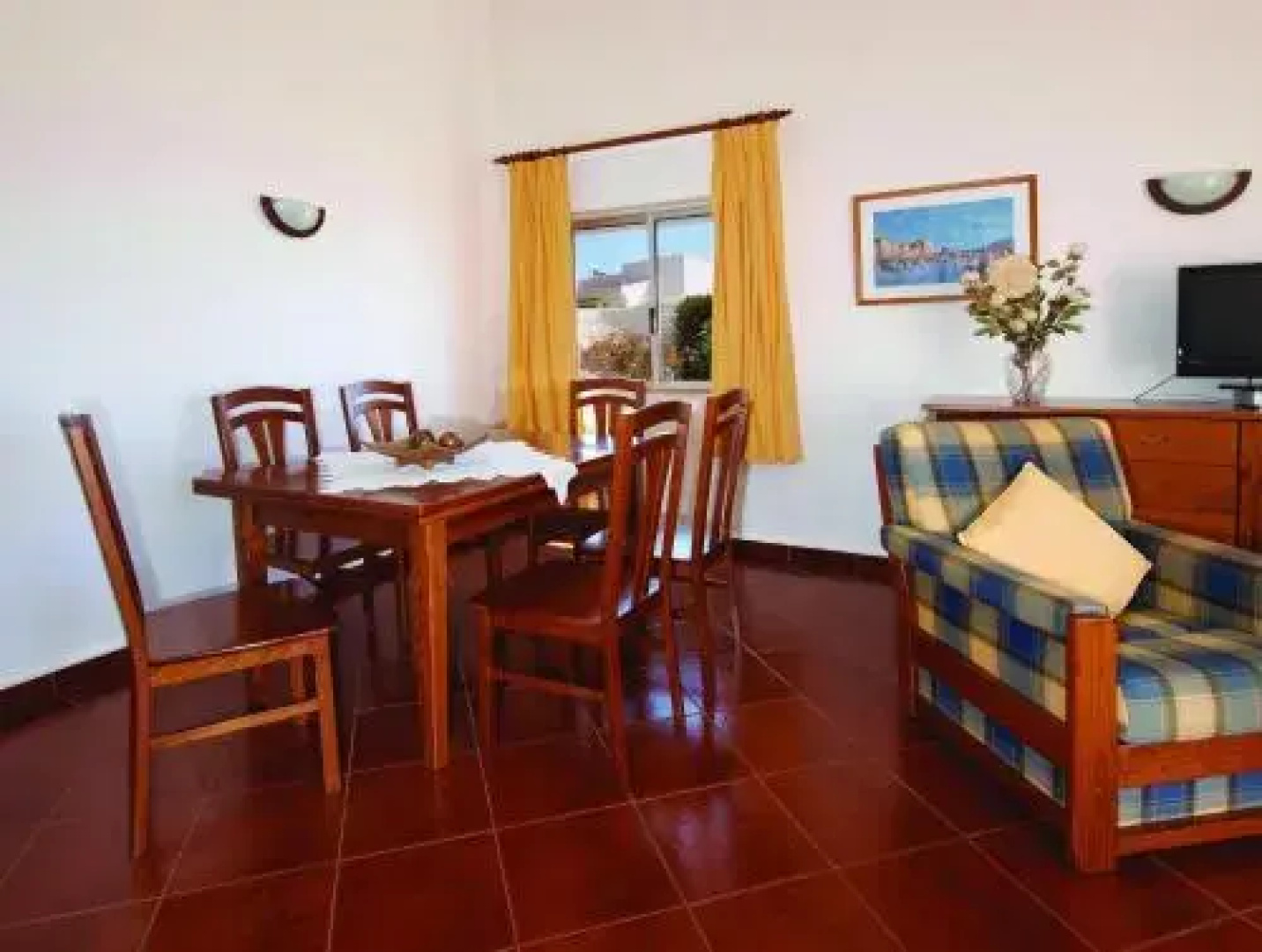 Seaview Apartments