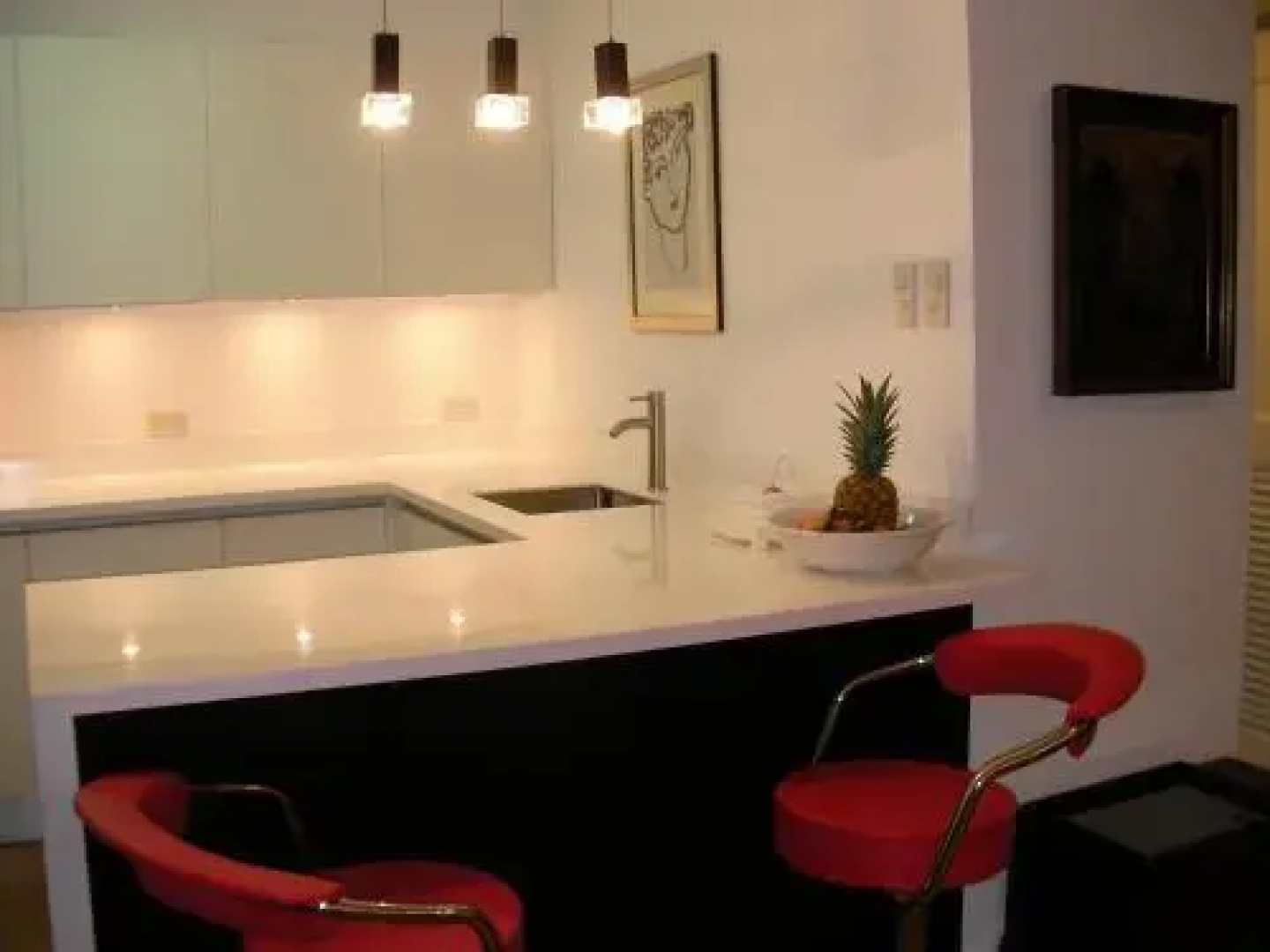 jKSUITES Manila Condos