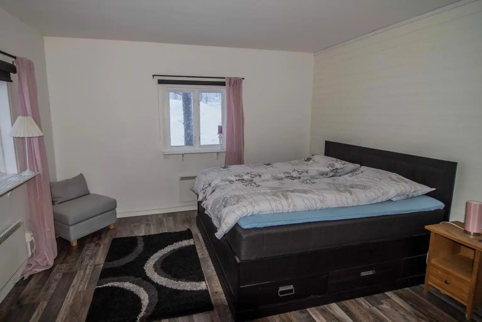Husky Lodge