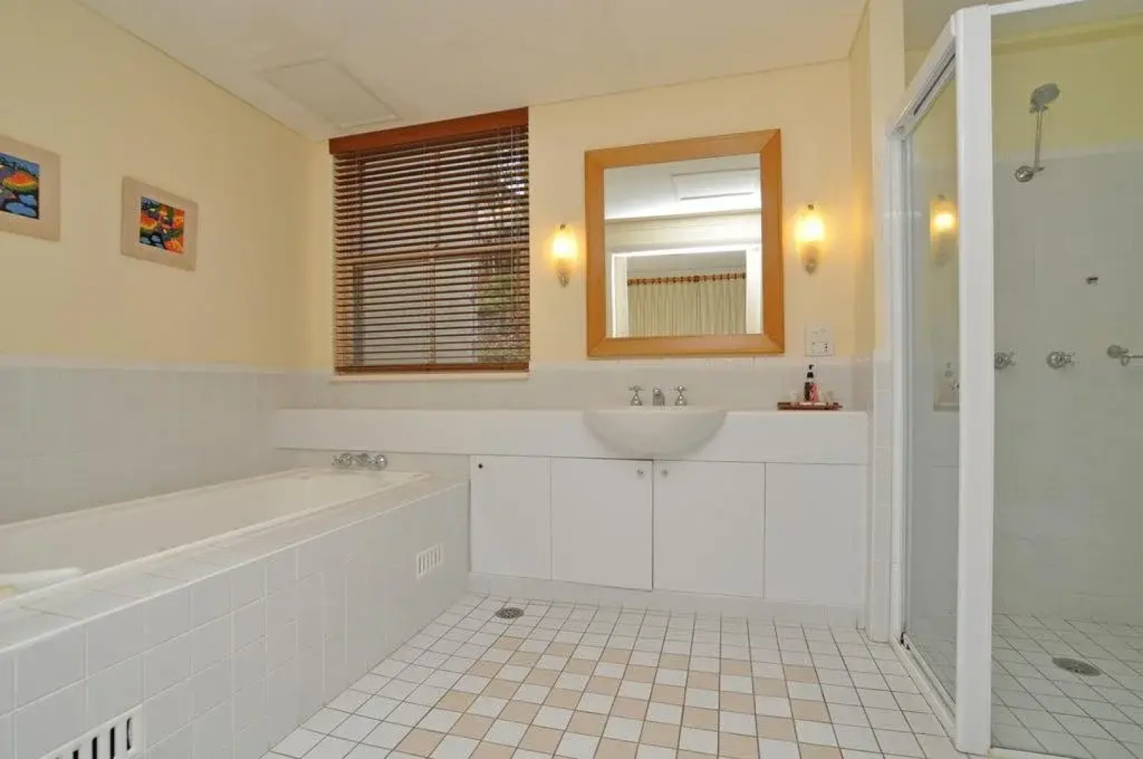 Villa Spa Executive 1br Pinot Resort Condo located within Cypress Lakes Resort (nothing is more central)