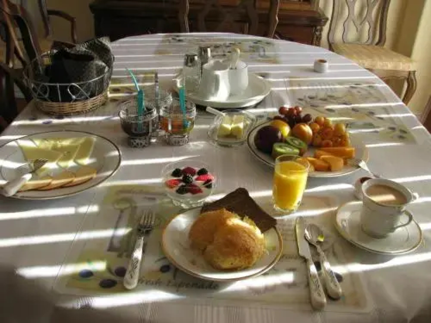 House Victoria Bed & Breakfast