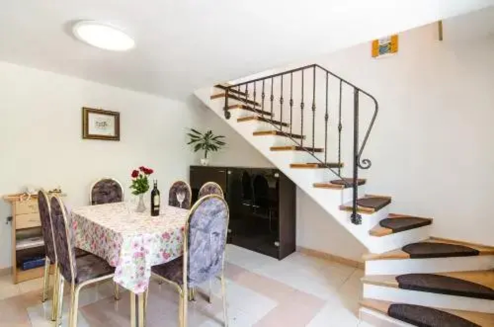 Modern Holiday Home With Pool in Bratulici