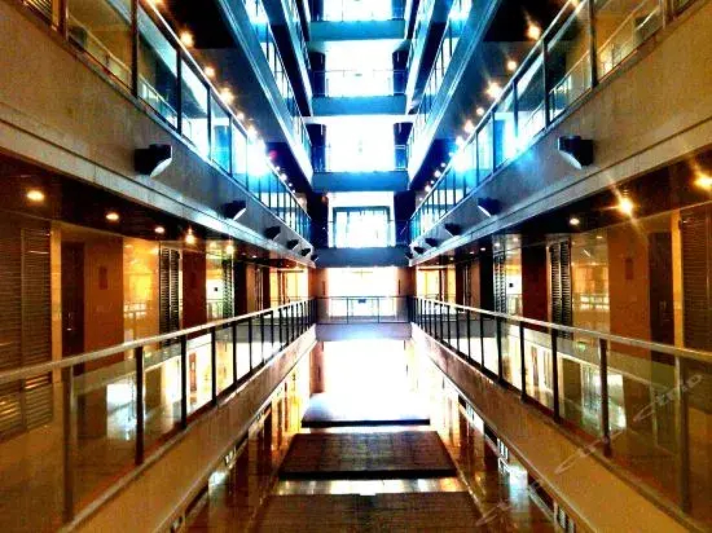 Dream Plus Apart Hotel & Youth Hostel