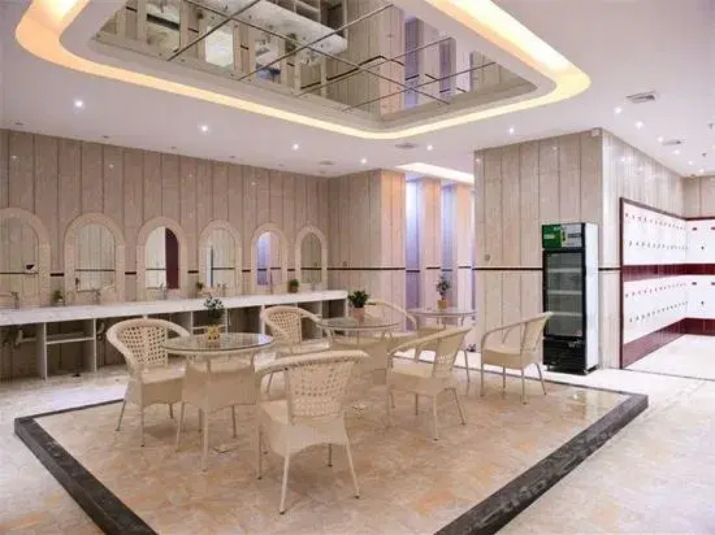 Brilliant Taojing Hotel