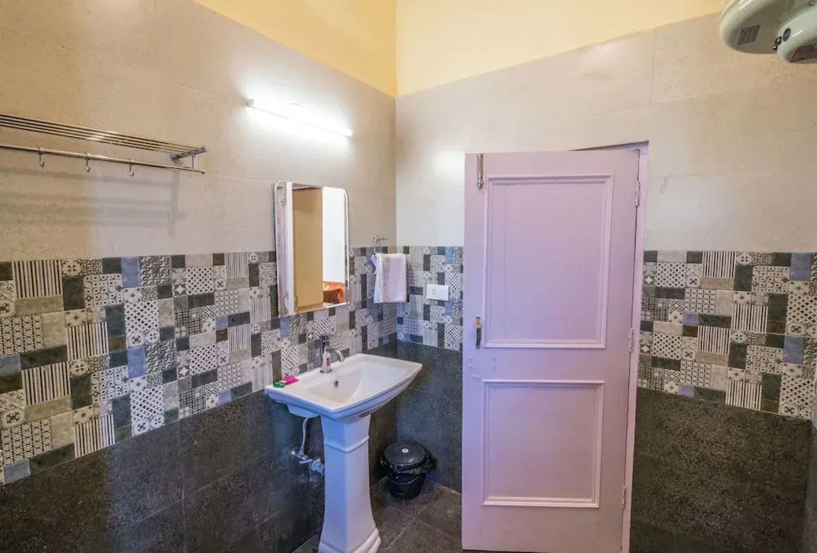 V Resorts Mantra Cottage Manali
