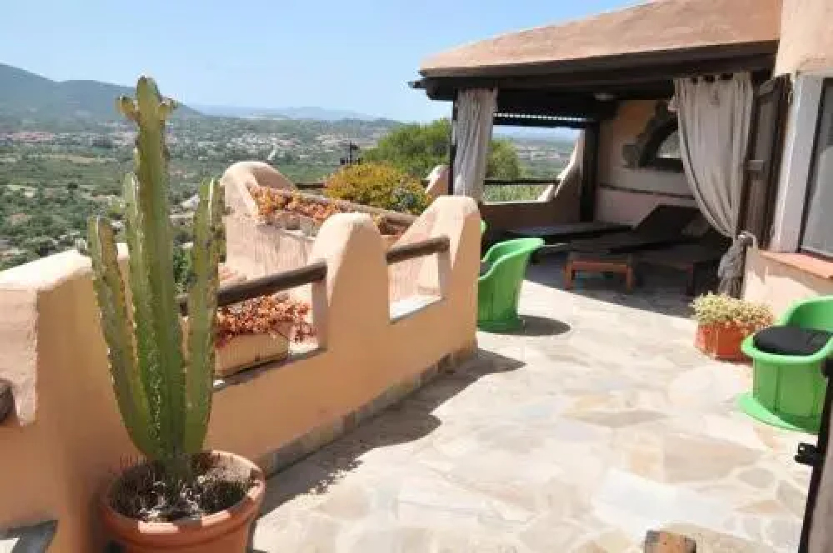 Villa Smeralda Bed  Breakfast