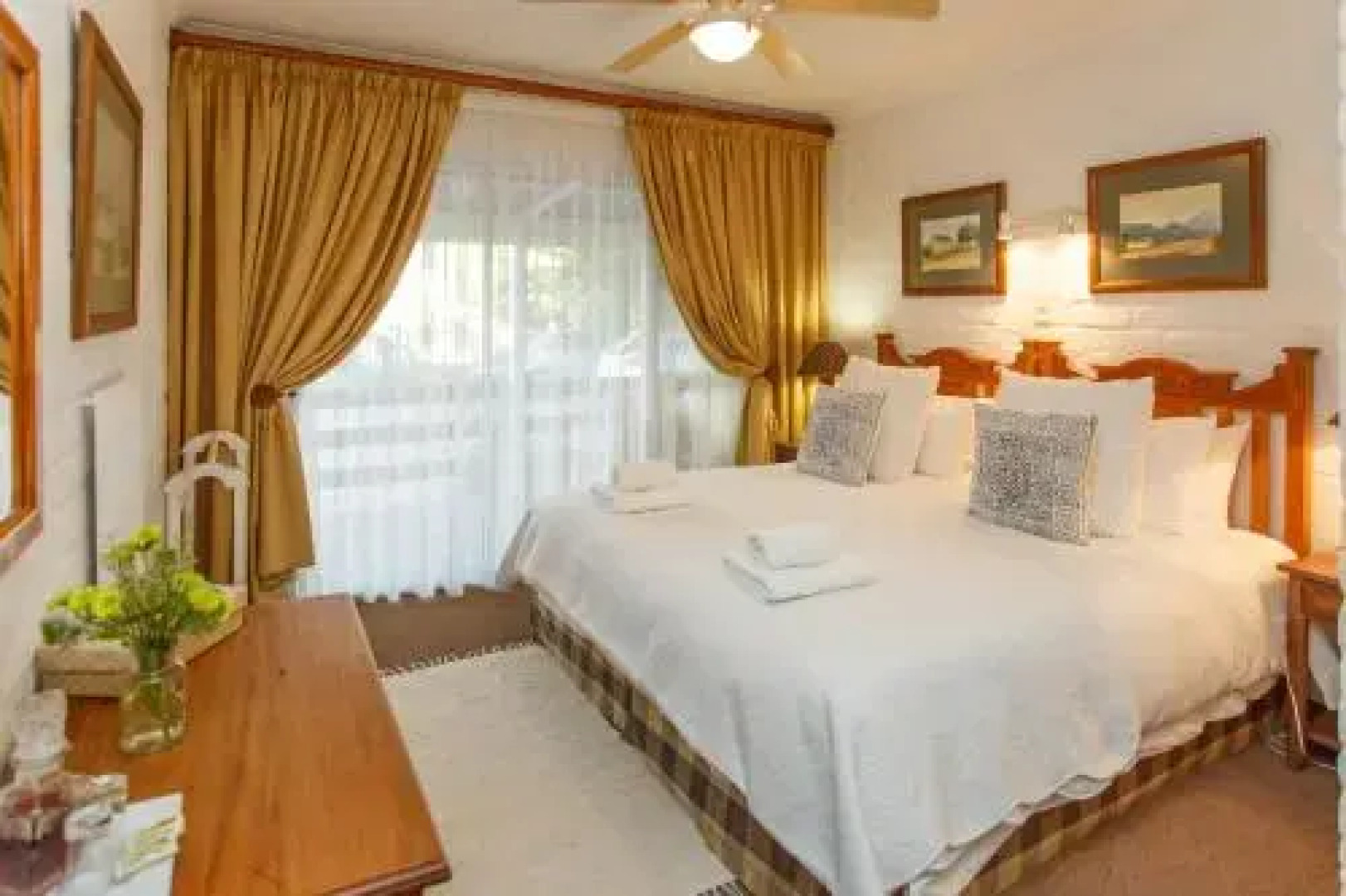 Le Rouxs Guest House