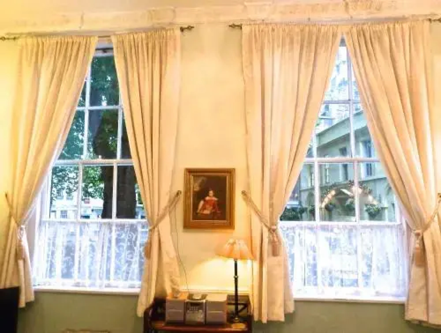 Crystal Palace Apartment
