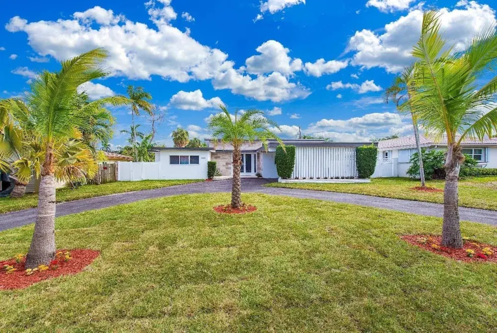 Affinity Oasis - Heated Private Pool, Beach, Cafes 1 Mile Away