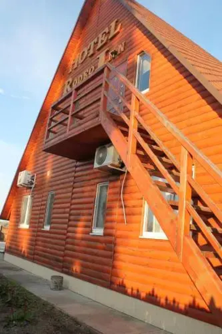 Rodeo Inn