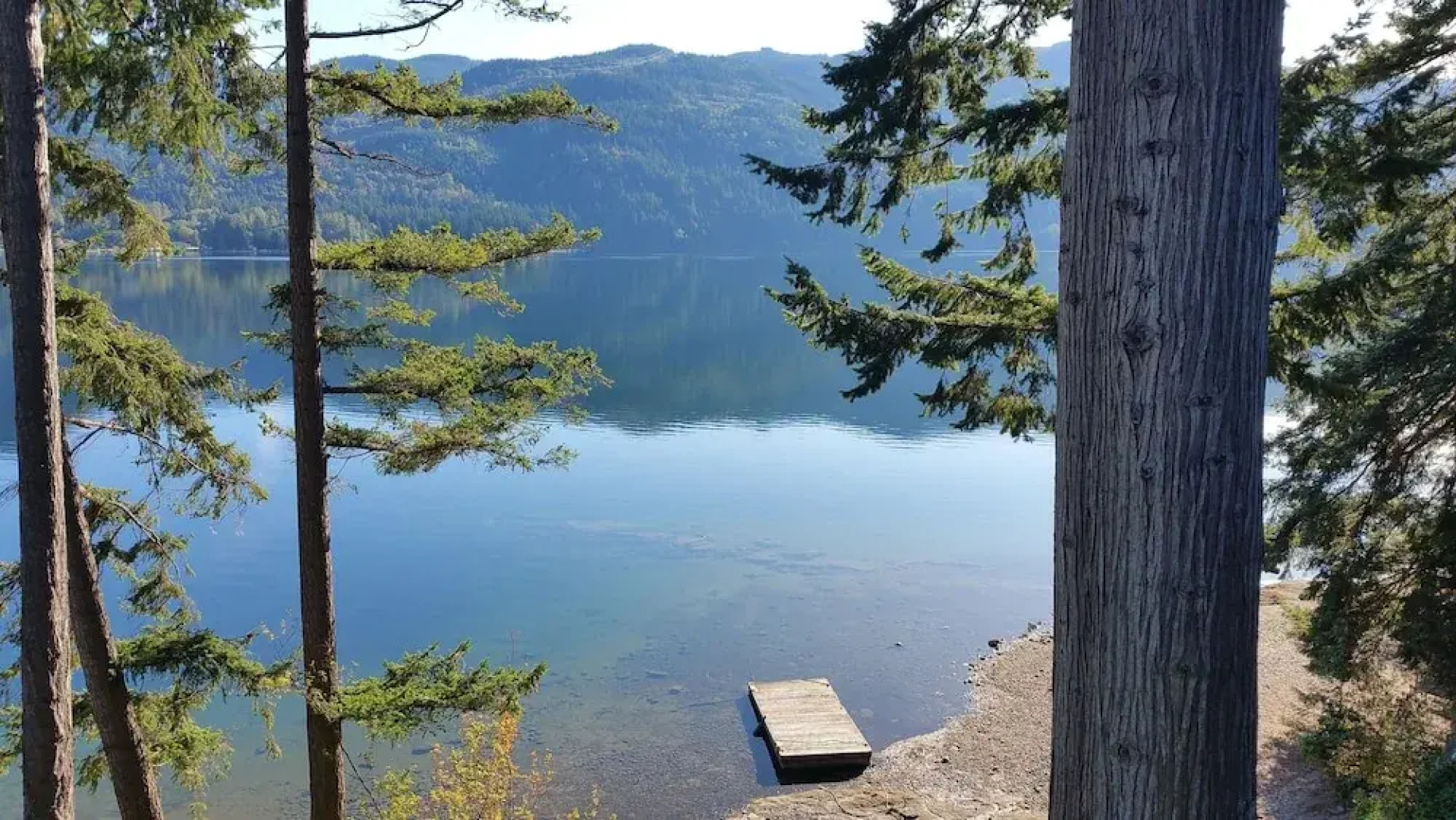 Far Summit Lake House - Three Bedroom Home