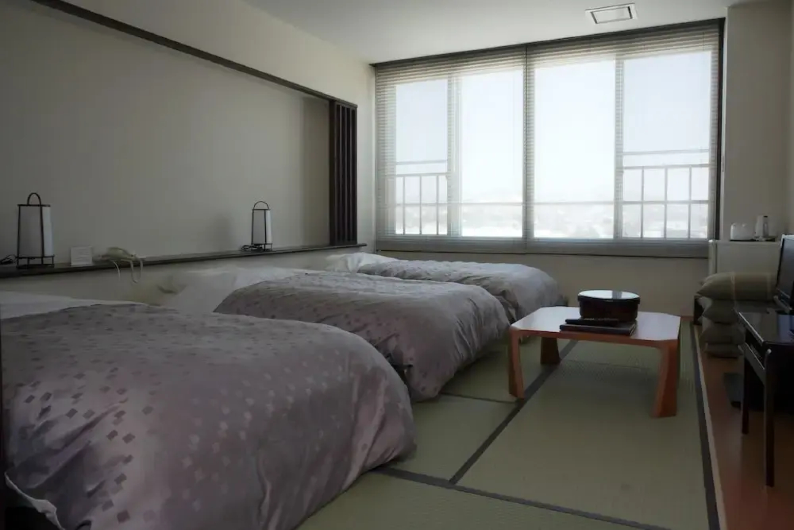 Attamariland Fukabori Niji No Yakata