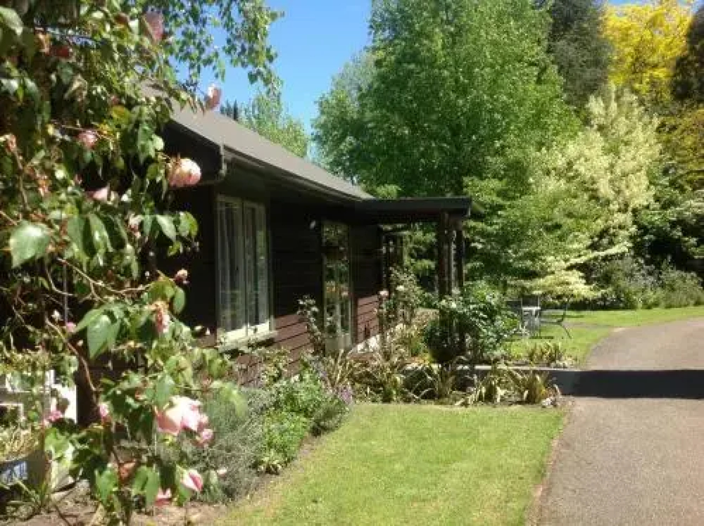 La Frontiere Boutique Accommodation (Adults Only)