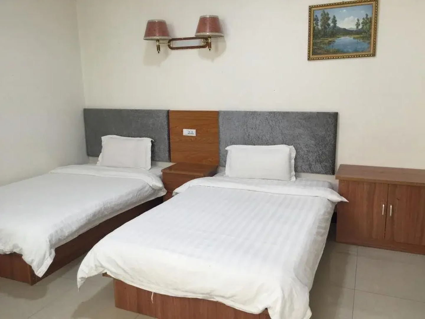 Huashan Xinghe Holiday Resort