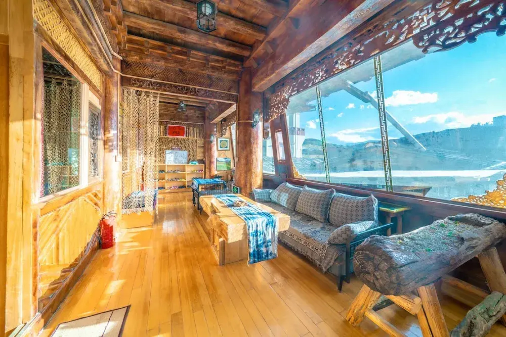 Shangri-La Home Inn
