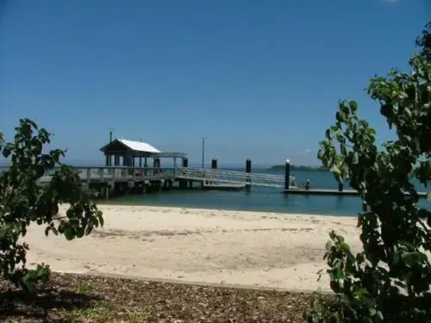 Comfy Ground Floor Unit opposite waterfront! Welsby Pde, Bongaree
