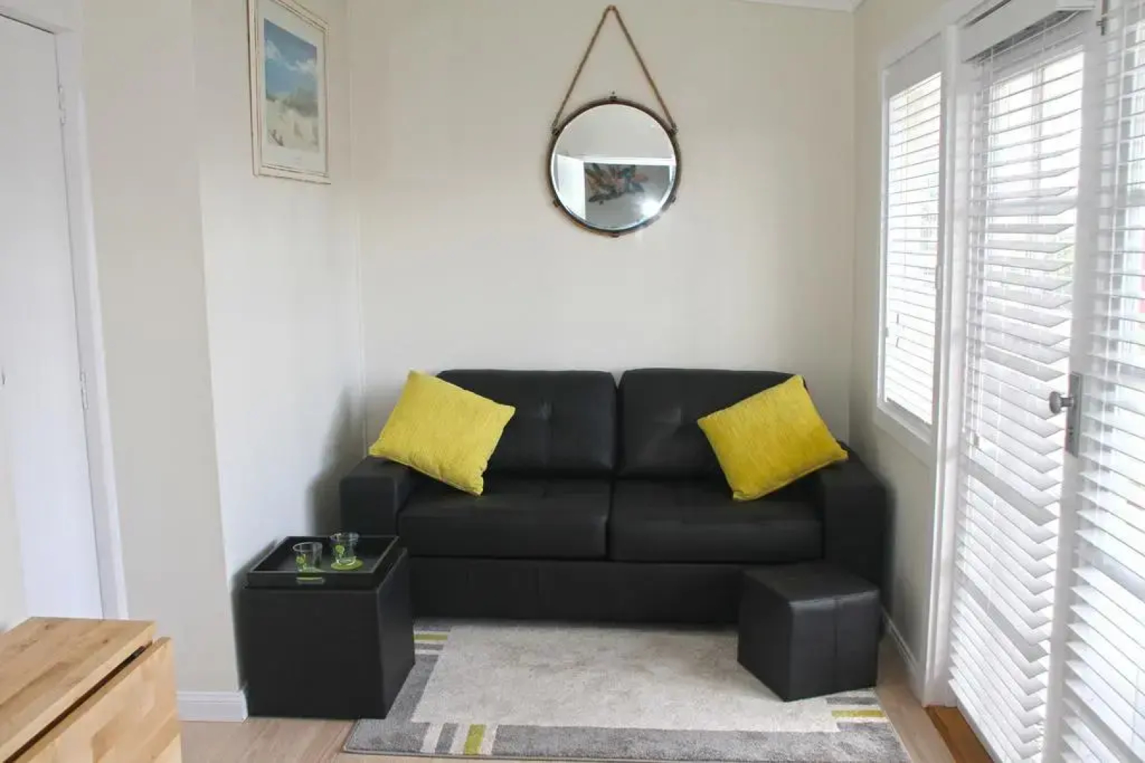 Smugglers Inn Apartments