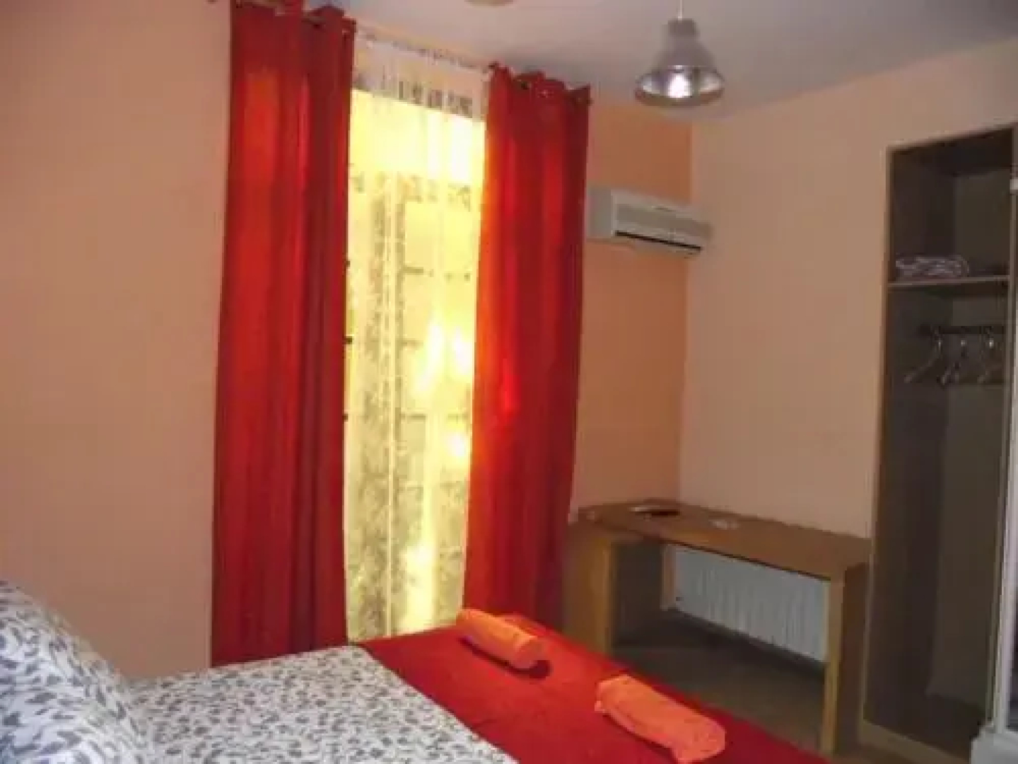 Village Rooms Multicolor