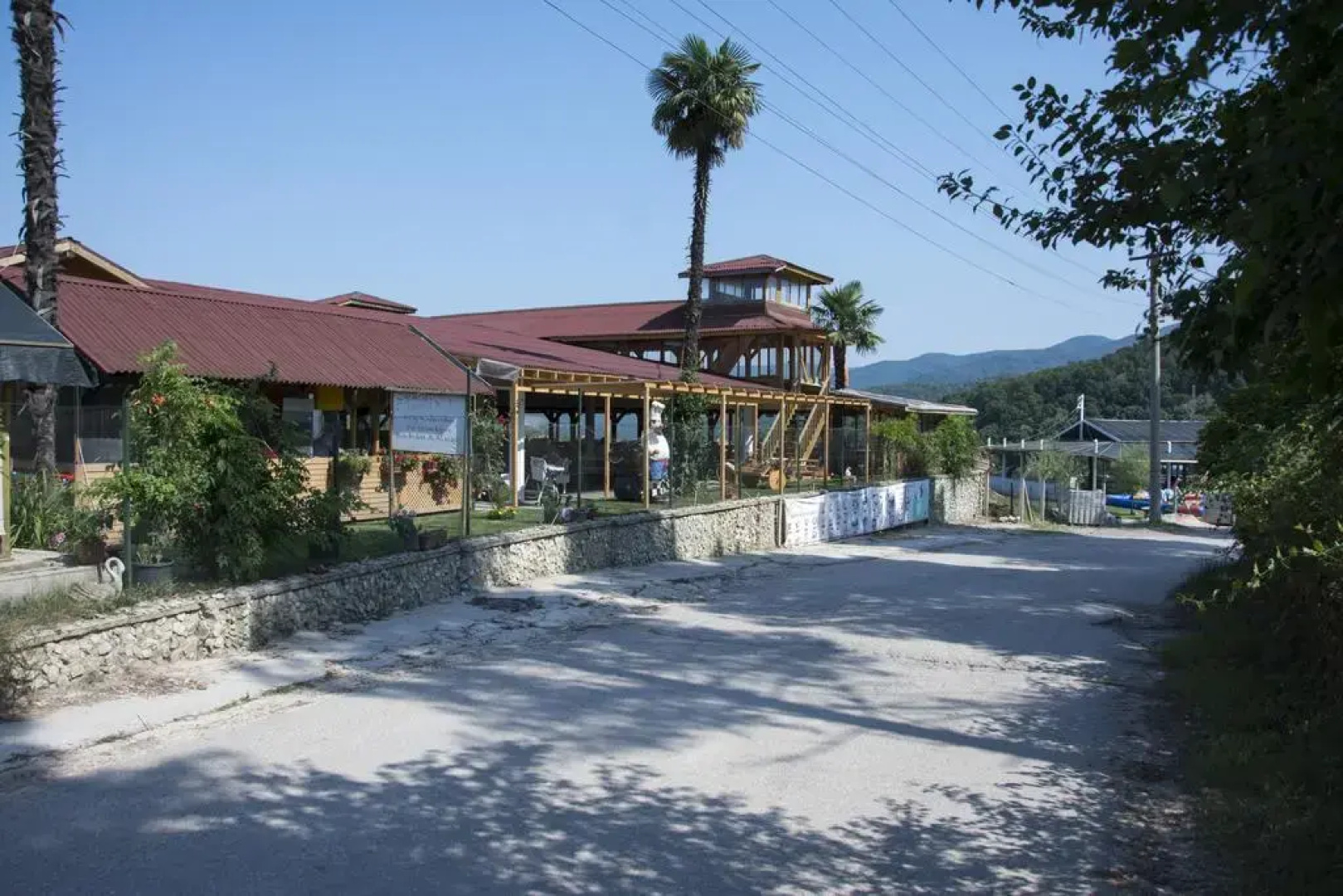 Acarlar Zumrut Bahce