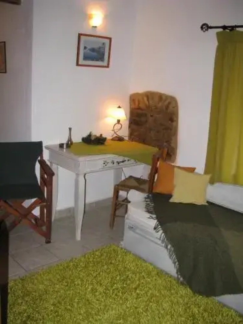 Porfyrousa Traditional Hotel