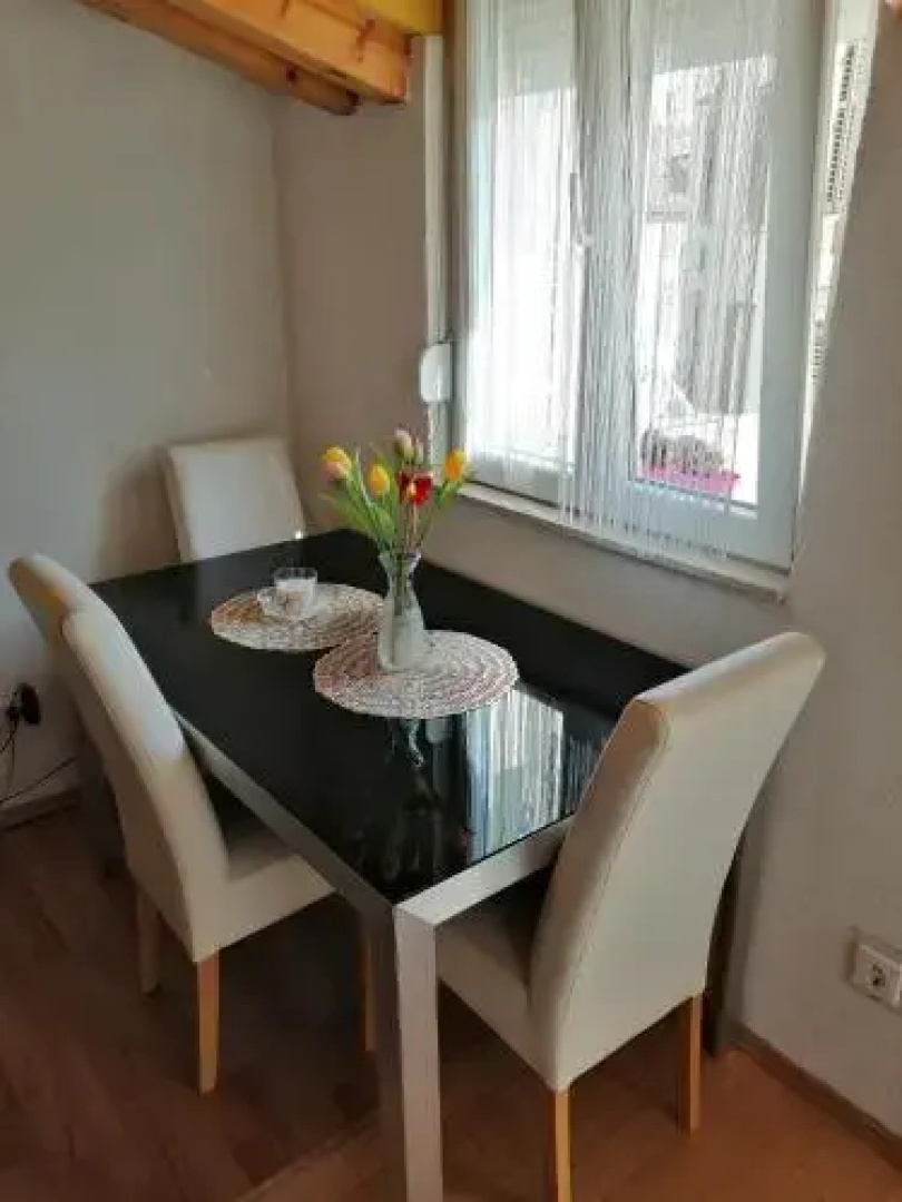Viva Studio Central Split (Adults Only)