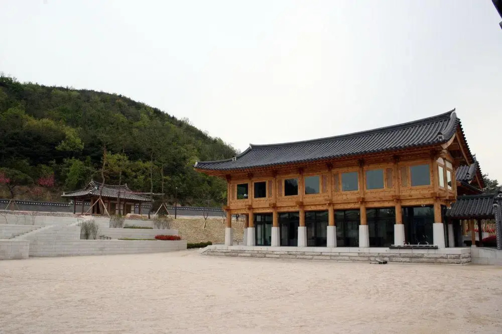 Gyeongju Ragung Hotel