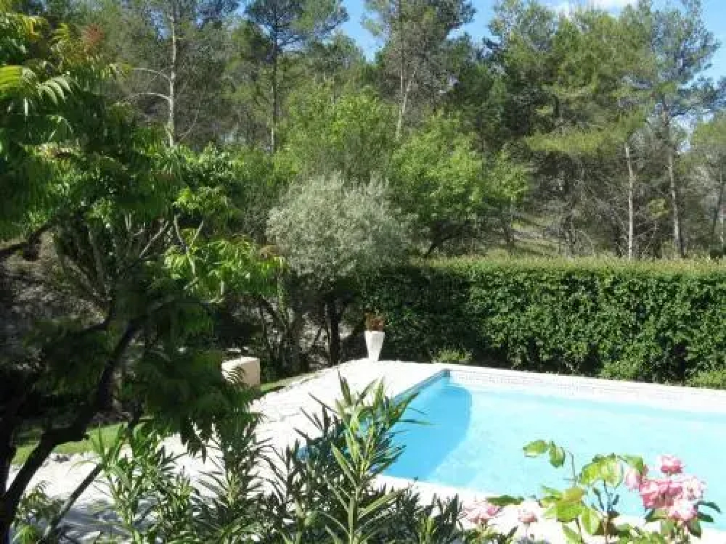 Les Restanques aux Oliviers