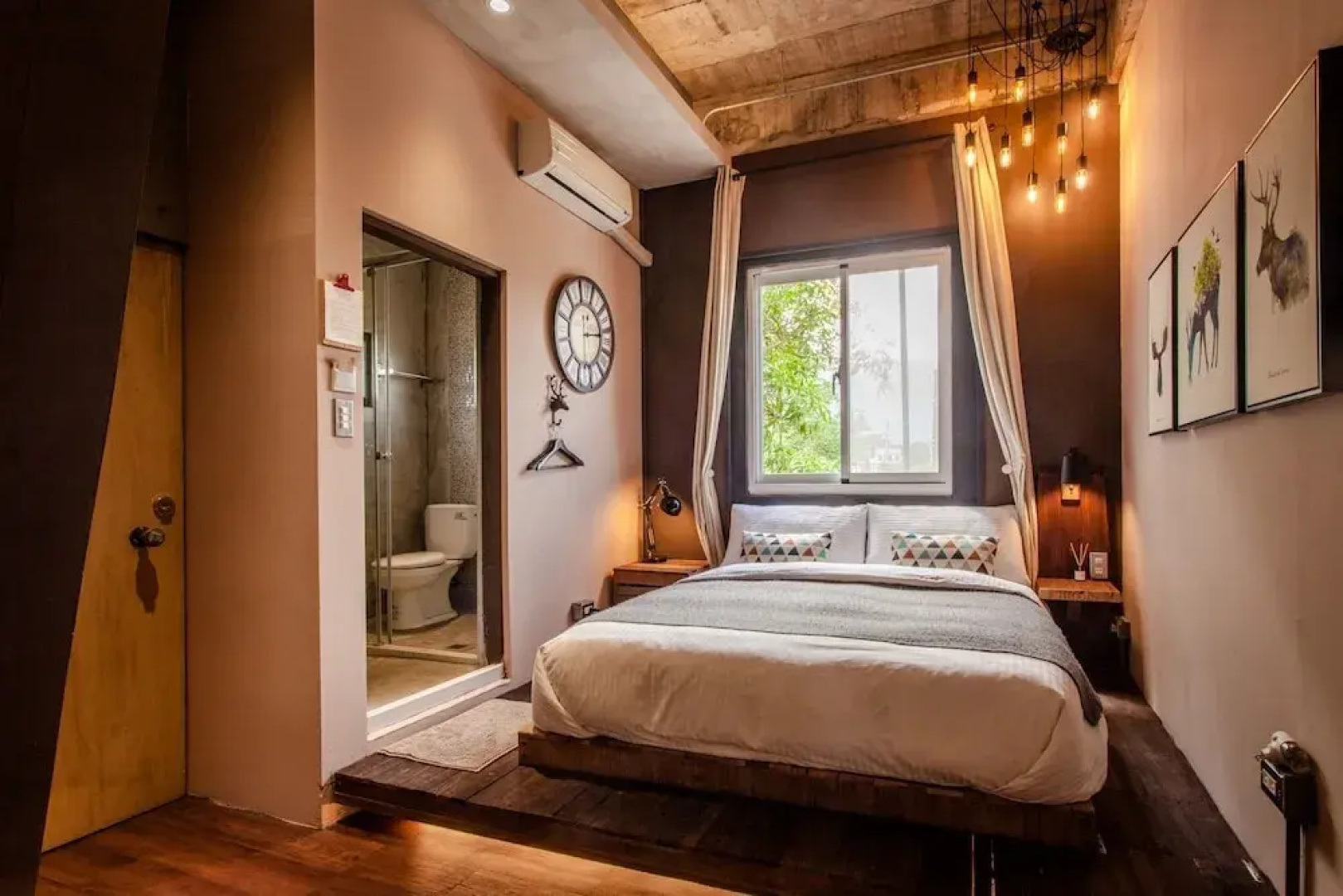 Original About Bed and Breakfast