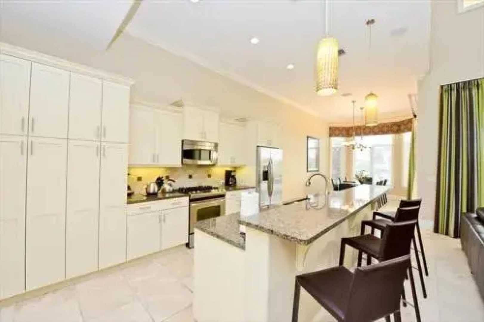 Modern Perfection in Reunion