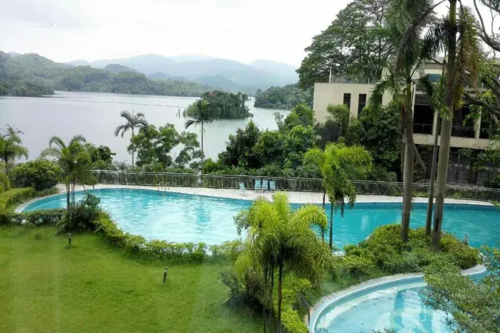 Scenic Holiday Hotel