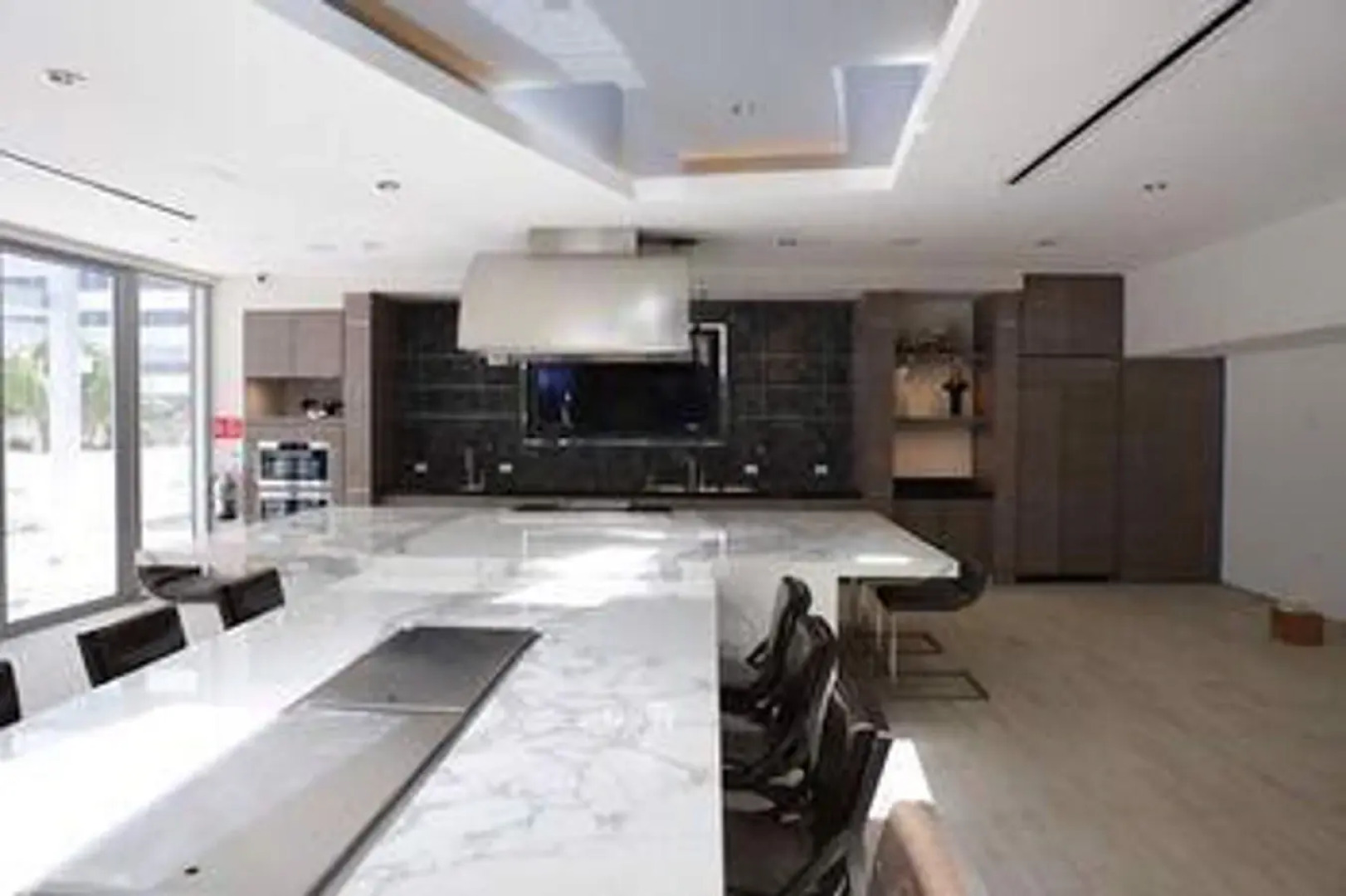 201 MET by Miami Vacations